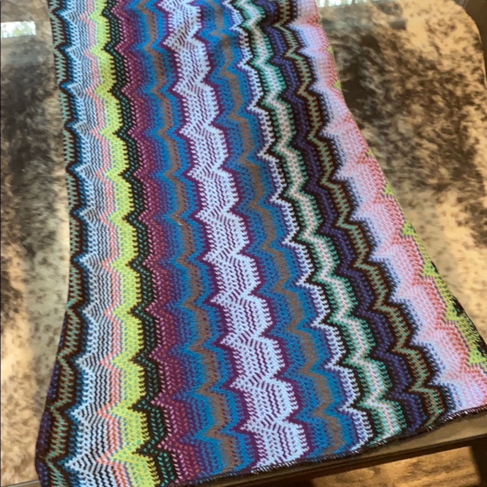 Scarf - Picture 2 of 3